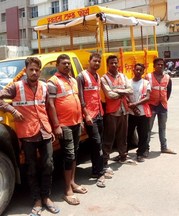 कानपुर नगर निगम की Task Force, सफाई के लिए एक कॉल पर पहुचेगी