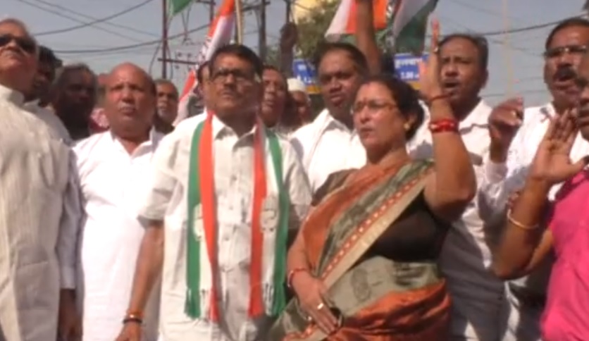 कानपुर कांग्रेस ने गुजरात में उत्तर भारतीयो के साथ हो रही बर्बरता का विरोध किया