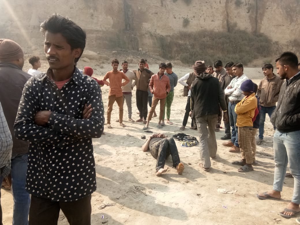 कानपुर के जाजमऊ गंगा नदी पुल से युवक ने लगाई छलांग