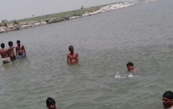 कासगंज में गंगा स्नान करने गए तीन युवकों की डूबने से मौत